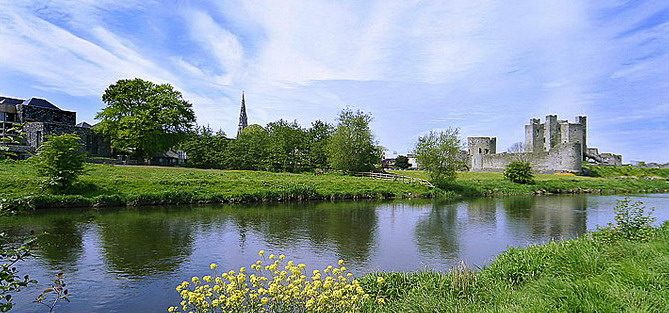 Reka Boyne u Irskoj Irski jezik, Irci i Englezi 