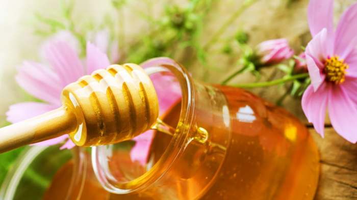 Honey - different natural honeys and healing potential