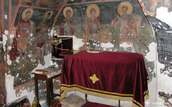 Kivot i mošti Svetog petra Koriškog manastir Crna reka