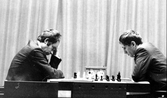 Istorijski šahovski meč Fišer -Spaski na Islandu 1972 i taktika stalnog straha