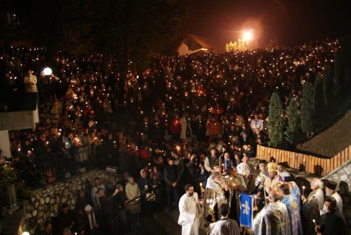 Manastir Pokrova Presvete Bogorodice Djunis 2012 godina 4