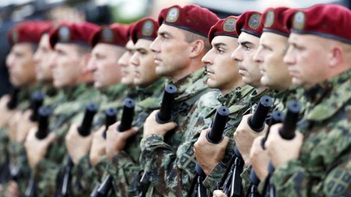Rado ide Srbin u vojnike - Gladly does the Serb become a soldier