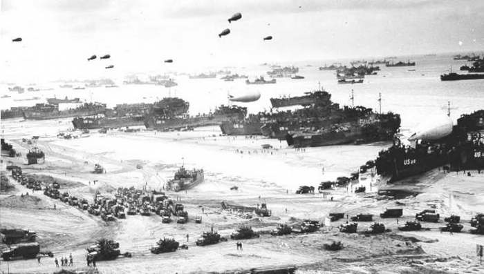 Invazija i bitka za Normandiju i dan D - Omaha beach US troops
