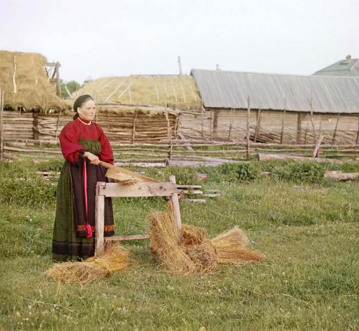 fotografije u boji carske Rusije - Sergej Mihailovič Prokudin Gorski Ruskinja na selu