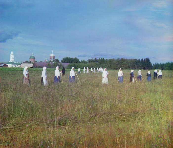 fotografije u boji carske Rusije - Sergej Mihailovič Prokudin Gorski seljanke u polju