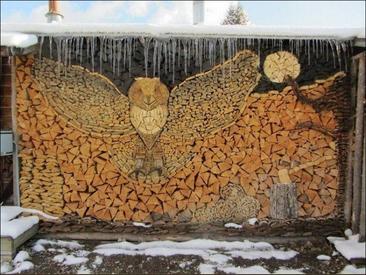 Drva za zimu i umetnički složene cepanice 