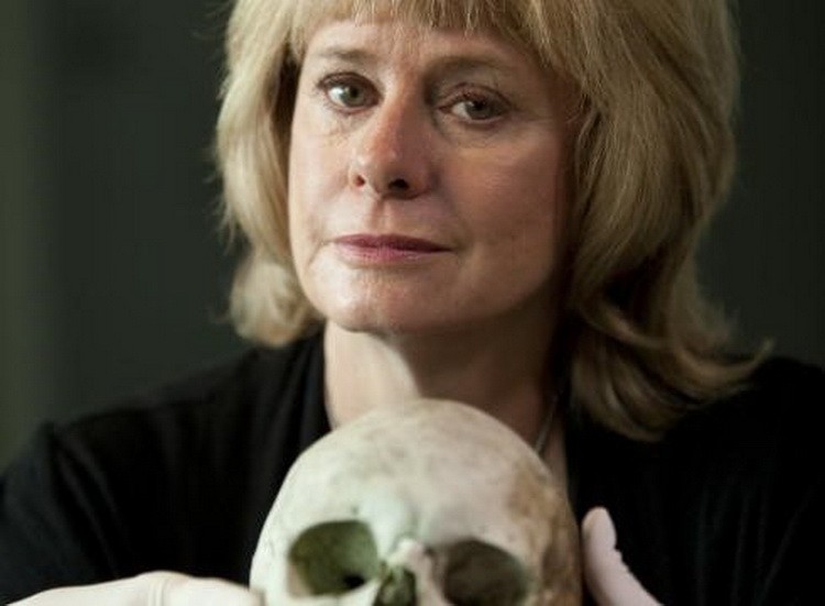 Kathy Reichs - pisac po kome je snimljena tv serija Bones Kosti