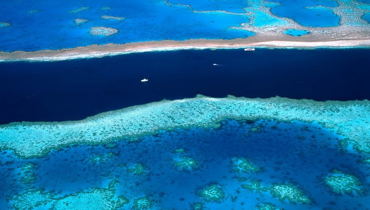 Letovanje na moru - Azure Waters, The Great Barrier Reef, Australia