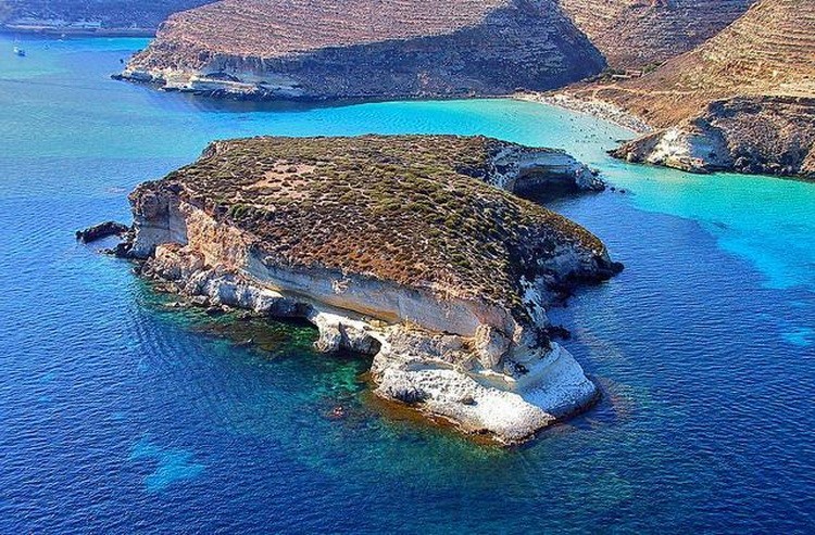 Plaža Ostrvo zečeva, Lampeduza, Italija
