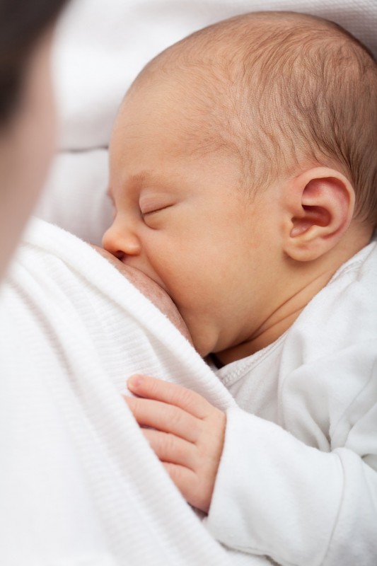 Dojenje bebi daje imunitet za čitav život