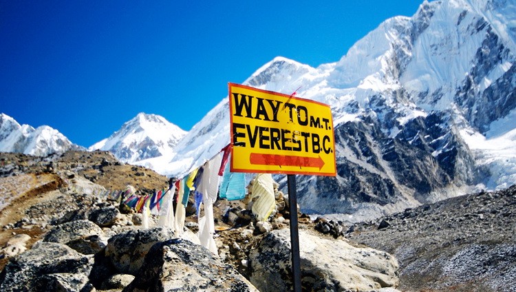 Zemljotres u Nepalu i na Himalajama bazni kamp Mont Everest