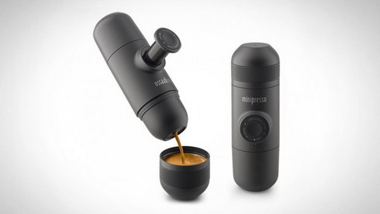 Priručni espreso aparat za poneti - Top 5 poklona za ljubitelje kafe