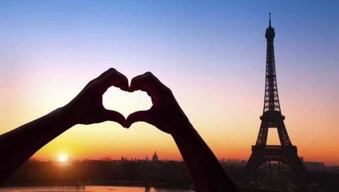 Dečiji hor Raspevane zvezdice - Slatka ljubav u Parizu