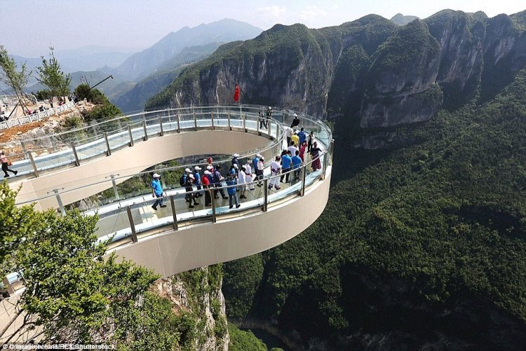 Glass bridge in China 8