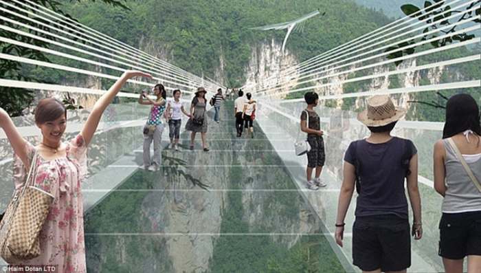 Glass bridge in China - stakleni most u Kini