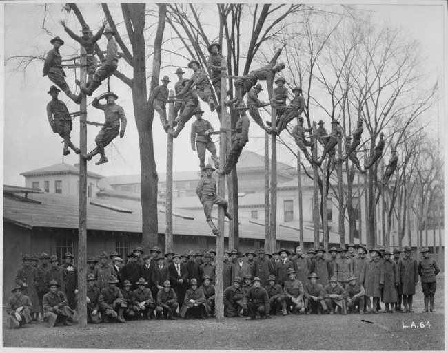 Grupna fotografija električara iz 1918 godine