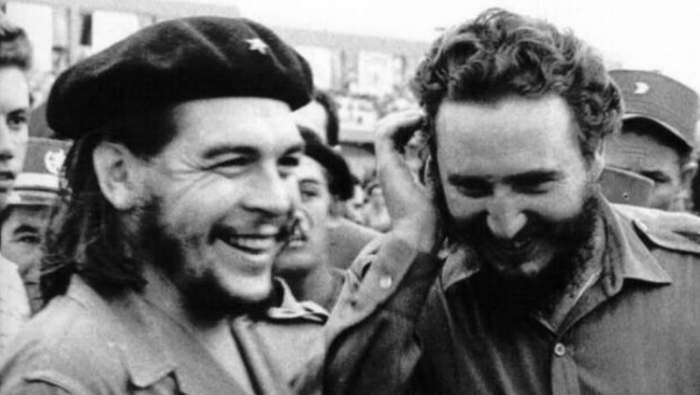 Revolucionari Čegevara i Fidel kastro