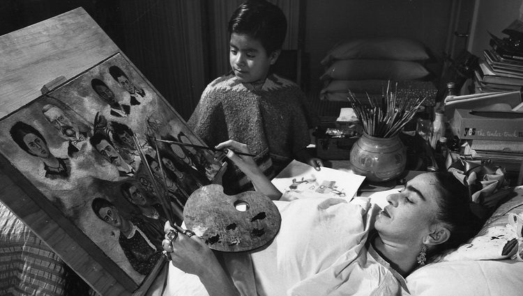 Frida Kalo crta u bolnici