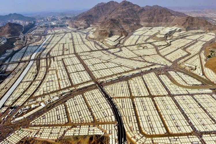 Grad pod šatorima za hodošasnike Meka Saudijska arabija 2