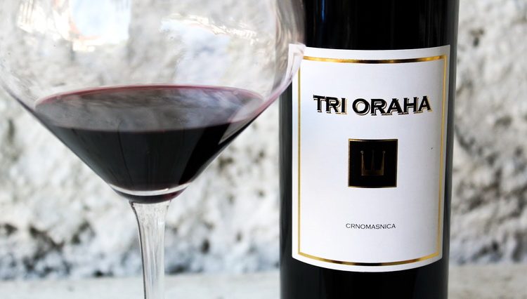 TRI ORAHA vino - najskuplje srpsko vino i najbolje vino u Srbiji
