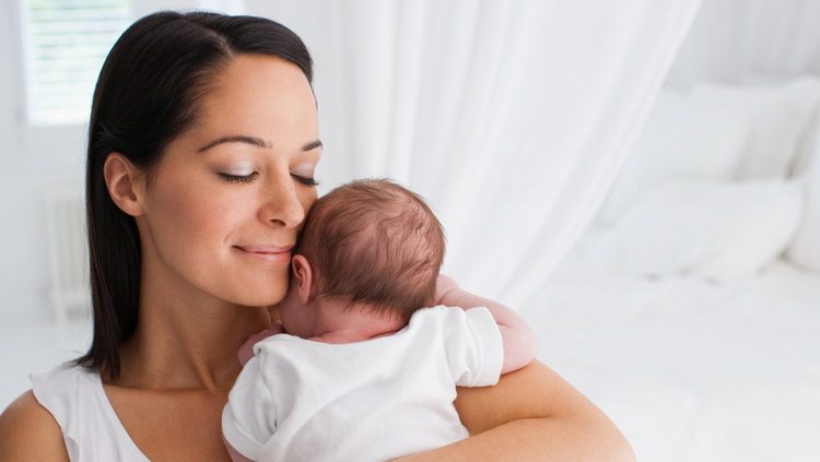 Mama i beba Priča jedne doktorke iz porodilišta šta je sreća