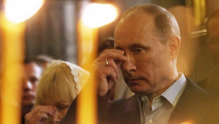 Kom se bogu moli premijer Srbije - Ruski predsednik Putin se krsti