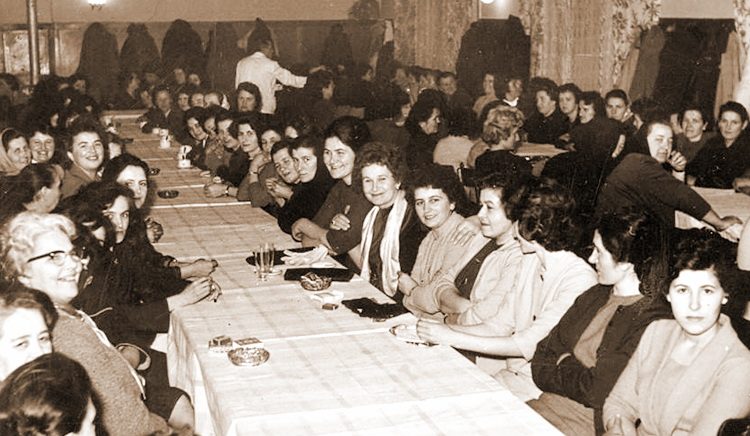 Manifestacija Tradicionalna čajanka u Kosjeriću za Medjunarodni Dan žena