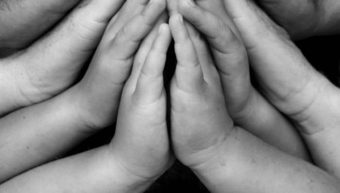 Ruke u molitvi - Zašto svet više ne razume molitvu